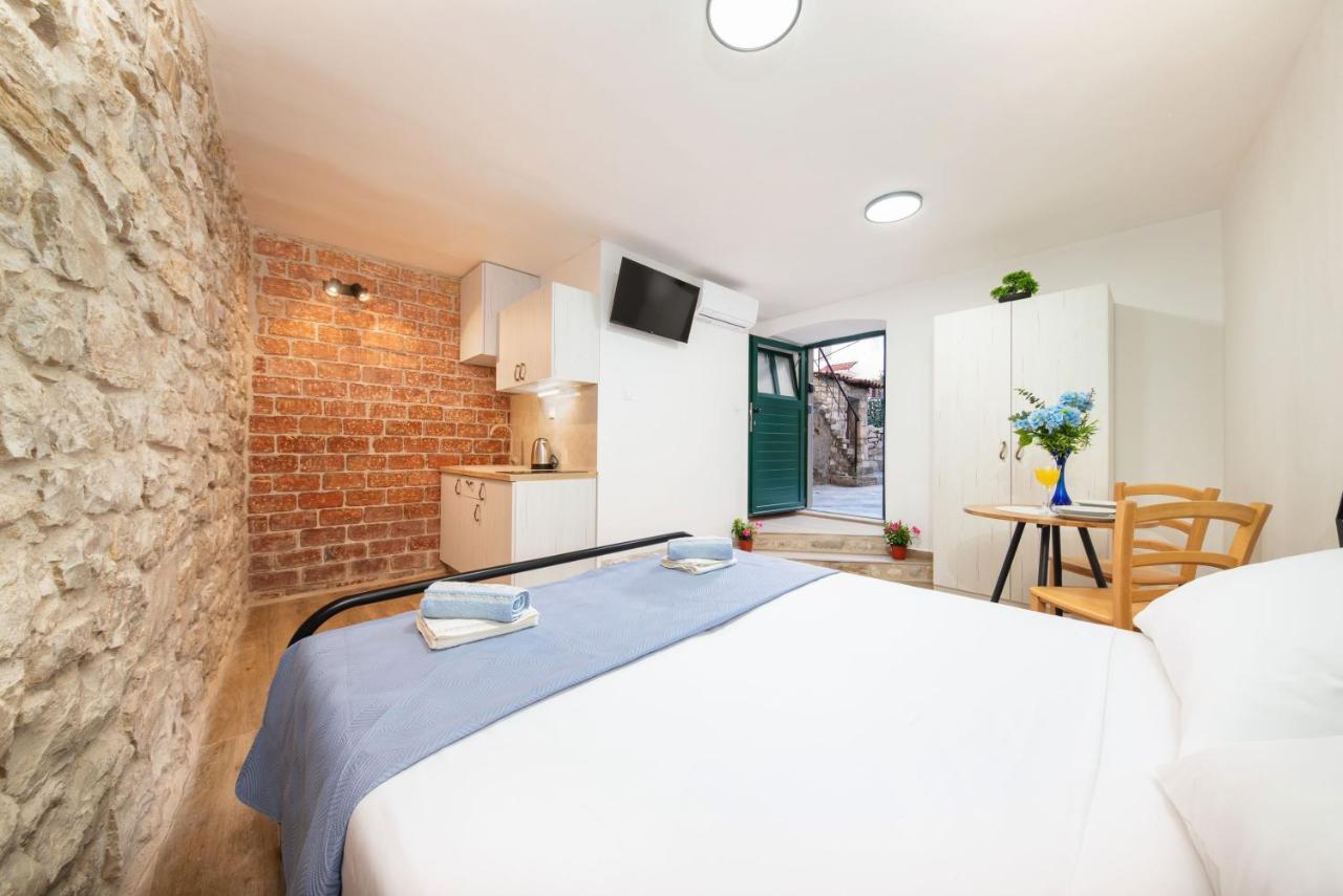 Apartments Jerolim Сплит Экстерьер фото